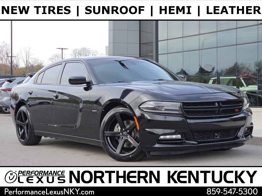 2015 Dodge Charger R/T's photo