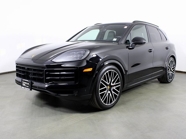 2024 Porsche Cayenne S's photo