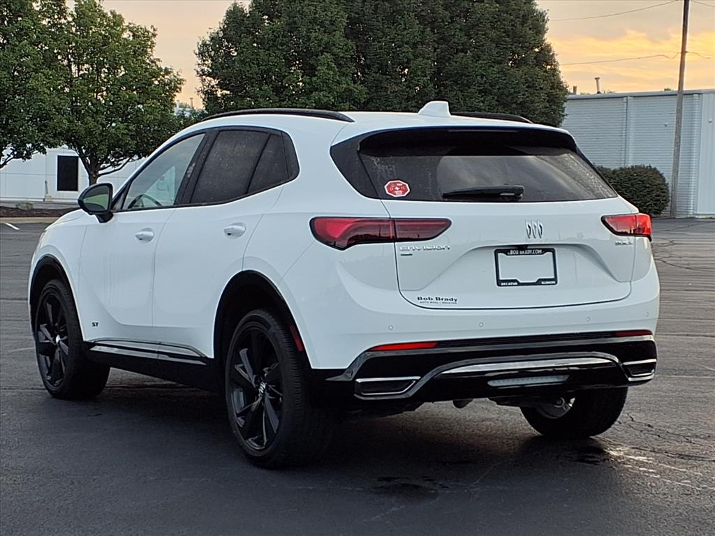 2025 Buick Envision Sport Touring photo 12