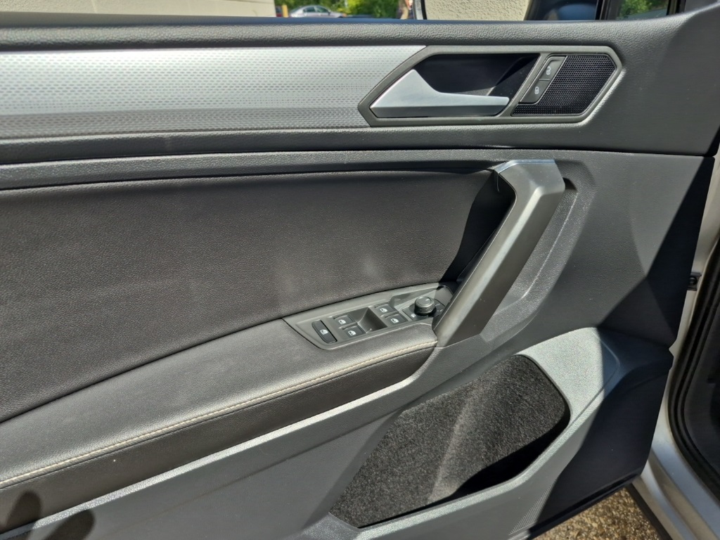 2022 Volkswagen Tiguan S photo 13