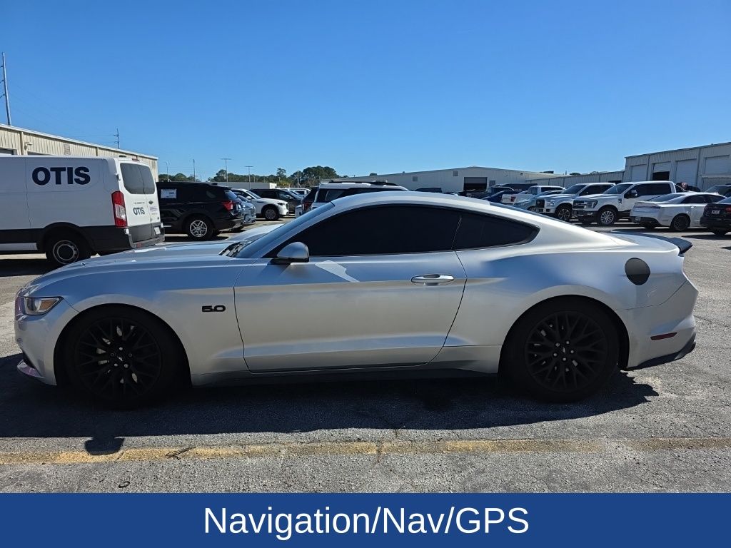 2017 Ford Mustang GT Premium photo 2