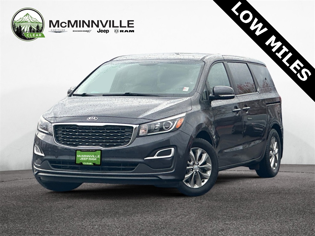2020 Kia Sedona LX's photo
