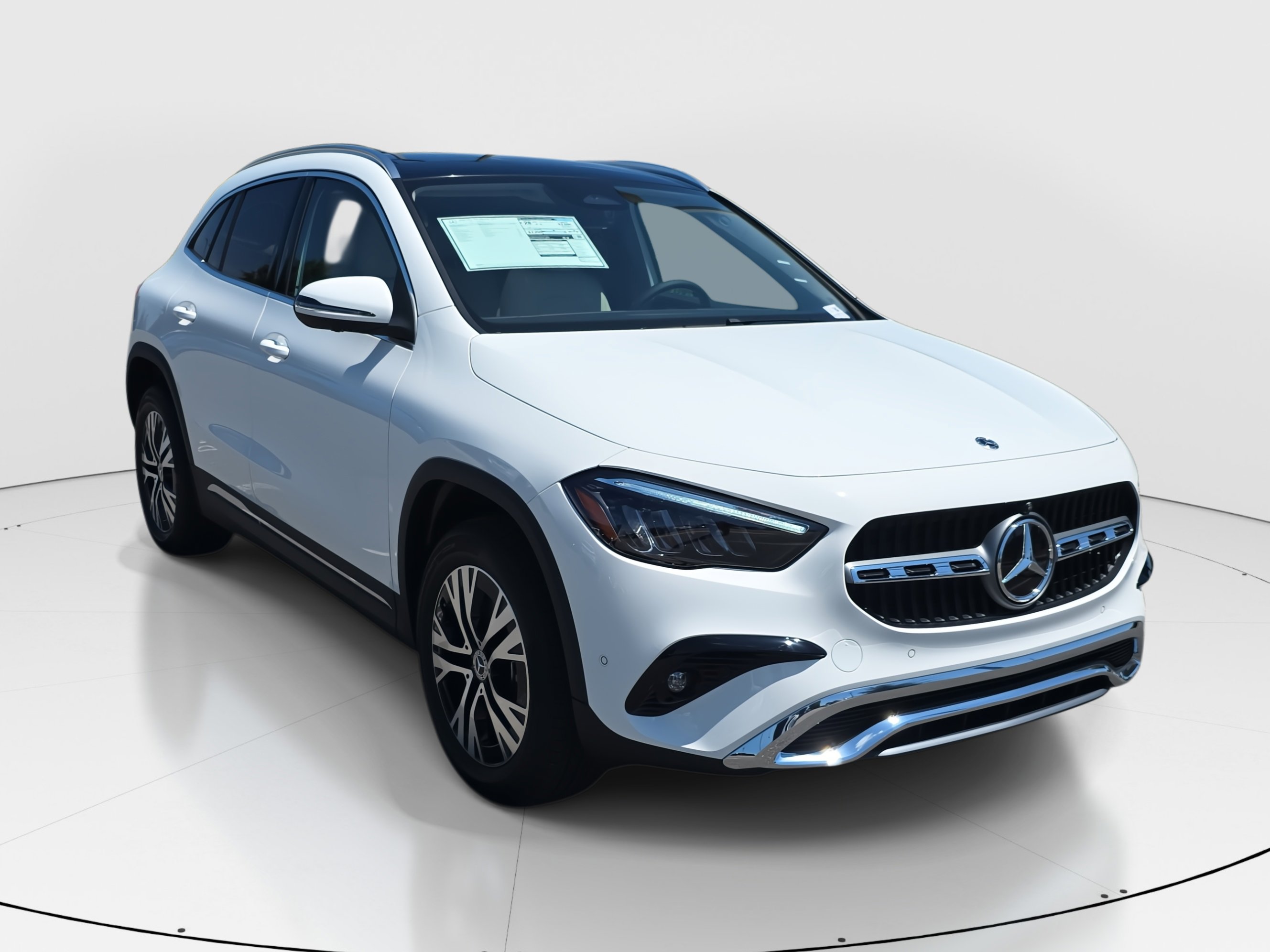 2026 Mercedes Benz GLA 250 4MATIC photo 2