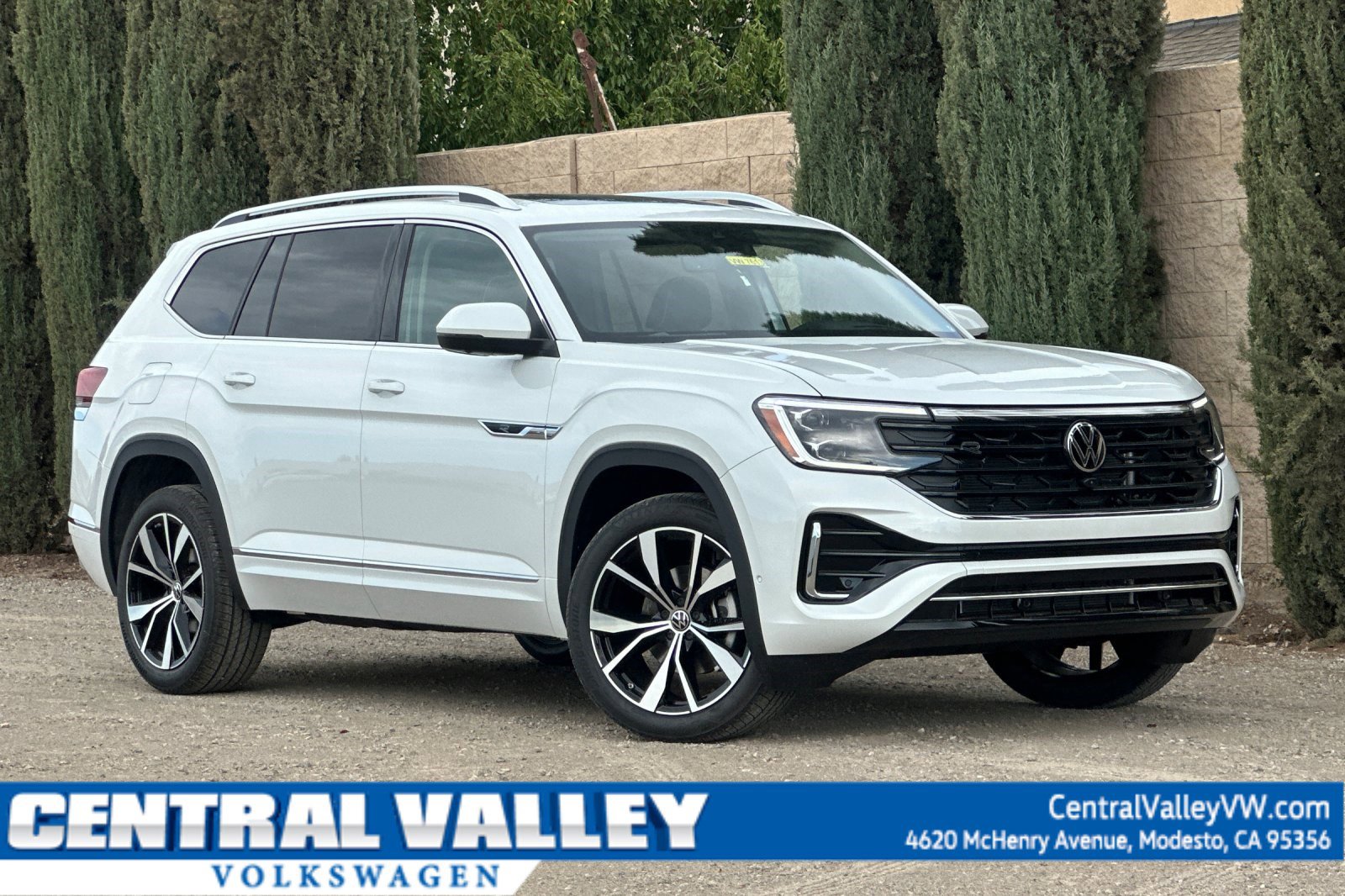 2026 Volkswagen Atlas SEL Premium R-Line's photo