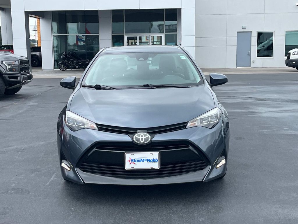 2019 Toyota Corolla XLE photo 2