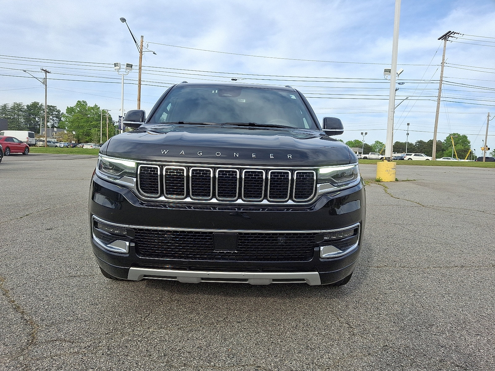 2024 Jeep Wagoneer L Series II photo 2