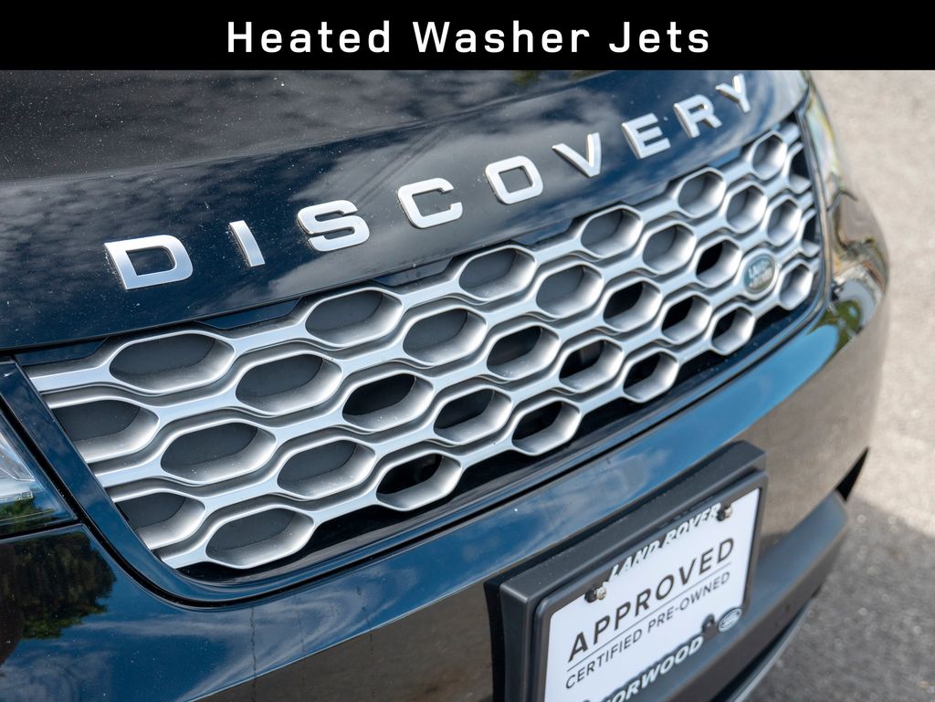 2024 Land Rover Discovery S photo 11