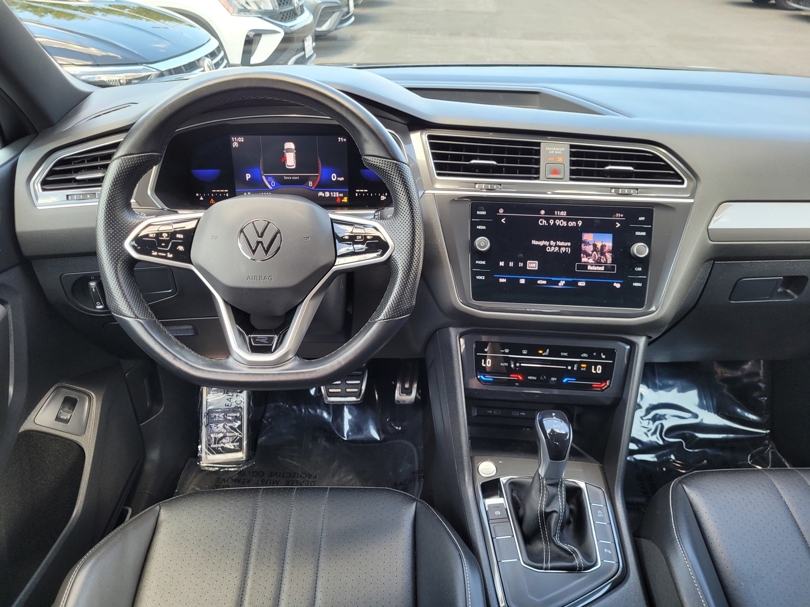 Image 7 of Certified Pre-Owned 2022 Volkswagen Tiguan 2.0T SE R-Line Black FWD 4D Sport Utility