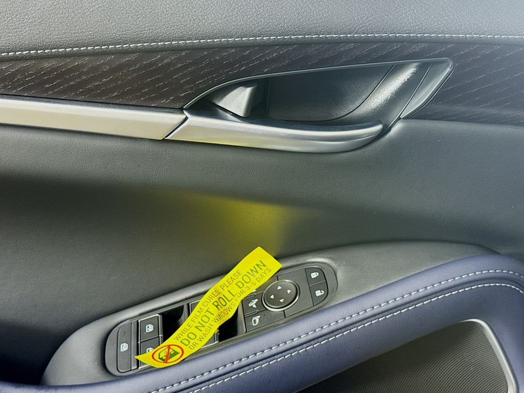 2026 Infiniti QX60 Luxe photo 18