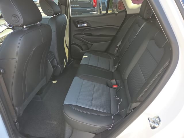 2025 Chevrolet Trax LT photo 23