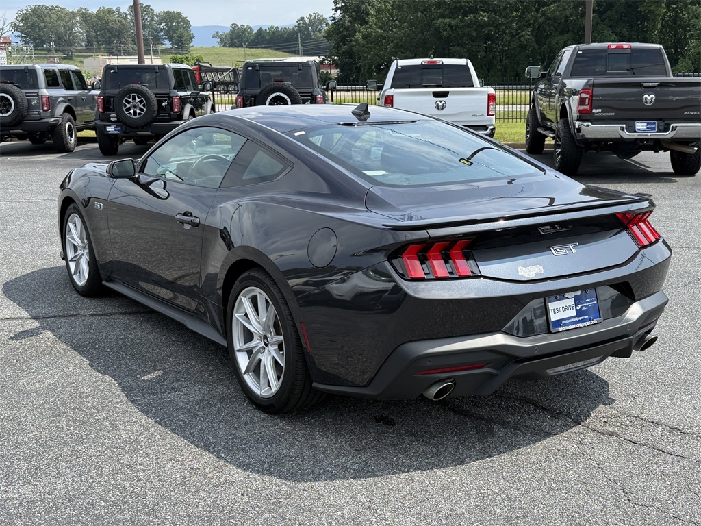2024 Ford Mustang GT Premium photo 5