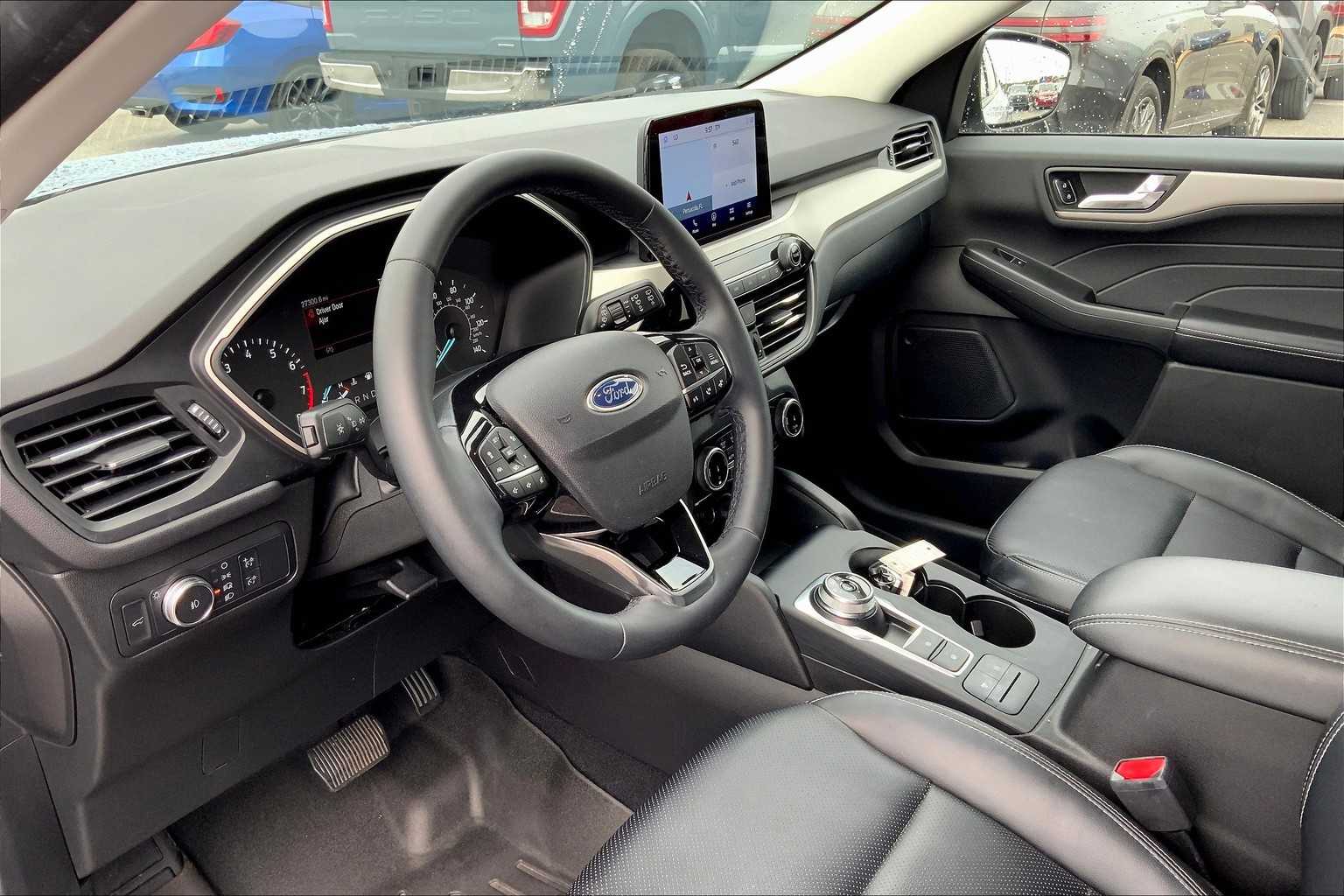 2022 Ford Escape SEL photo 16