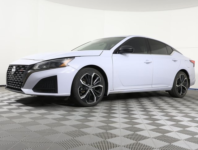2023 Nissan Altima SR
