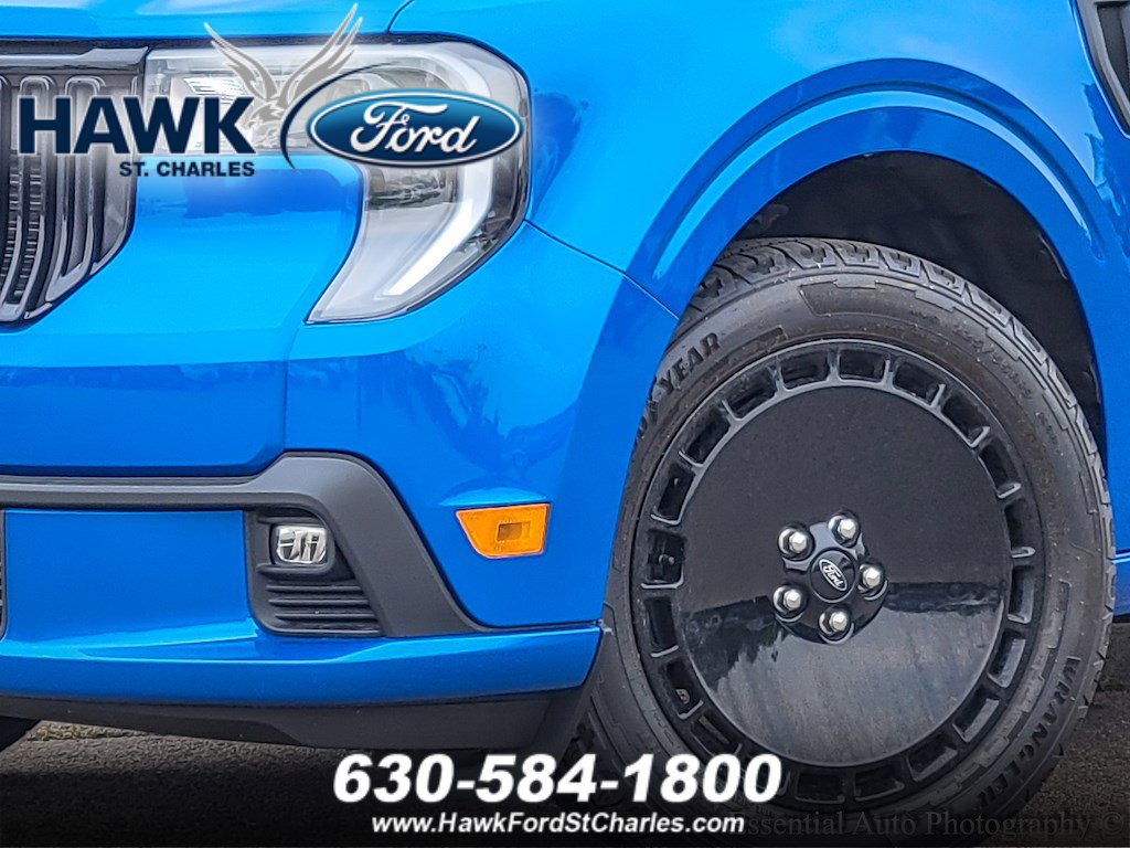 2025 Ford Maverick photo 2