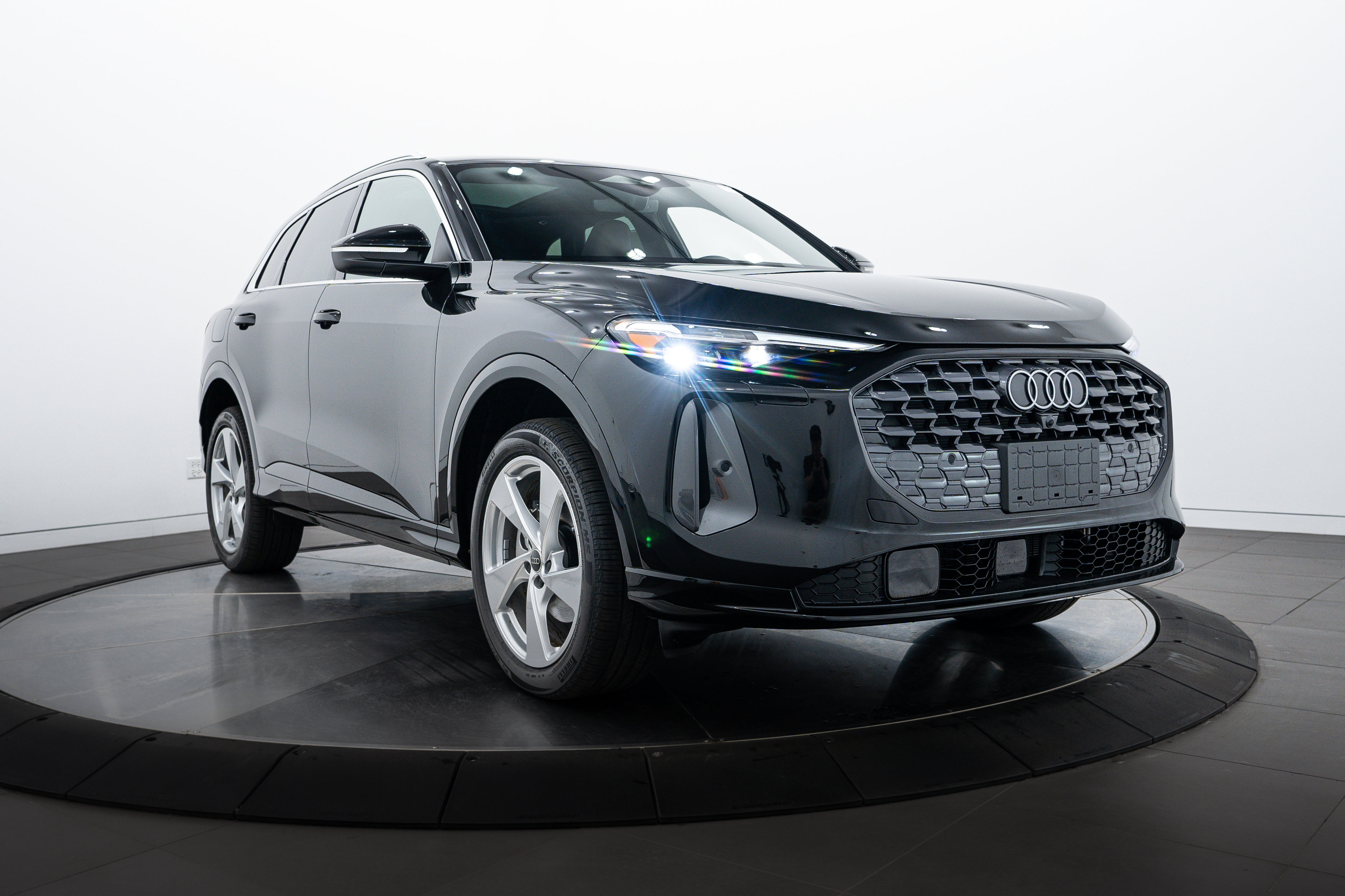 2025 Audi Q5 Premium Plus photo 2