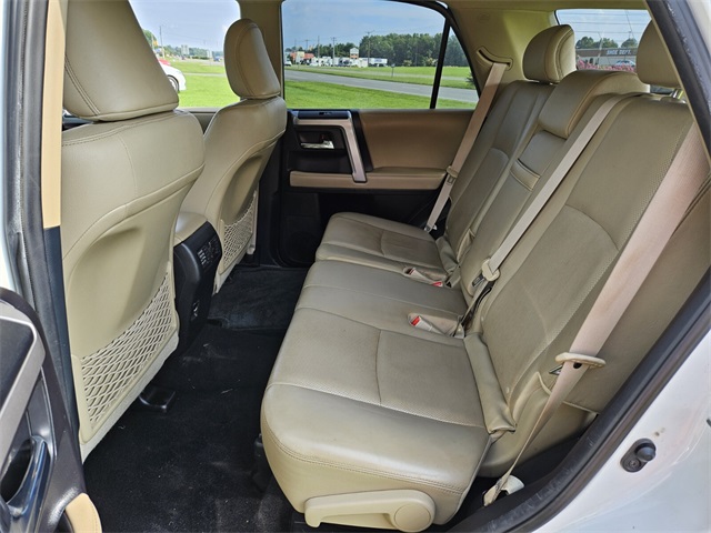 2014 Toyota 4Runner Base photo 9