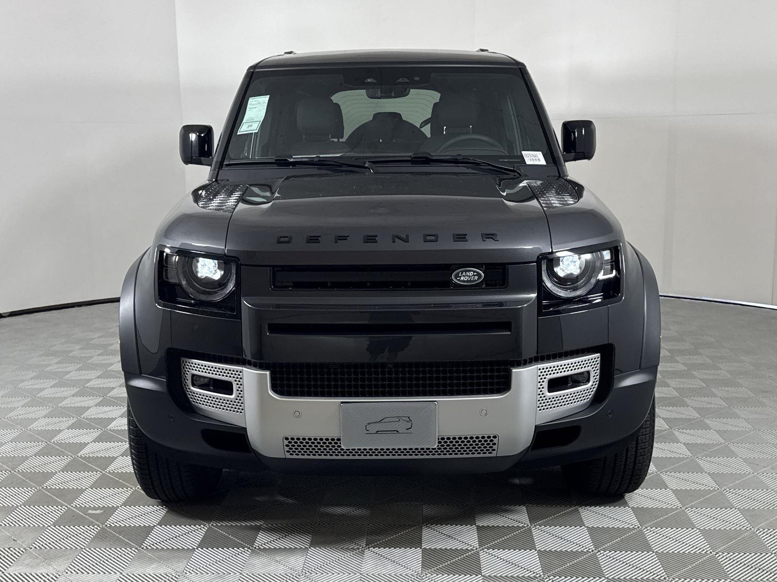 2025 Land Rover Defender 110 S photo 8