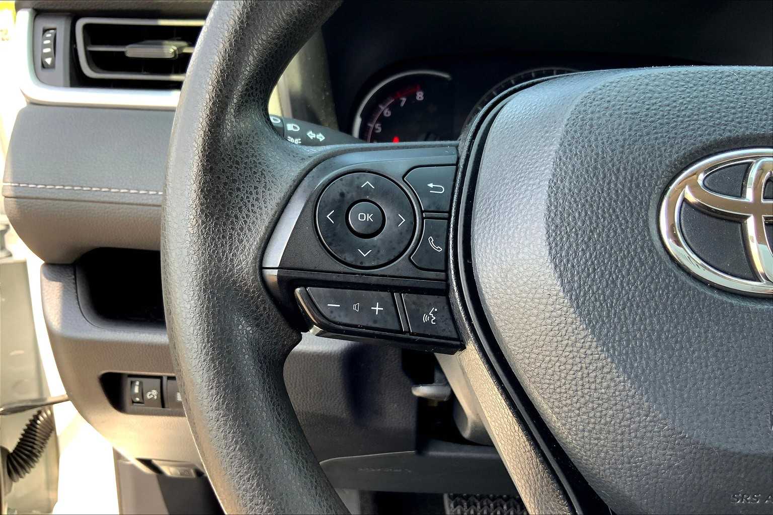 2024 Toyota RAV4 LE photo 20