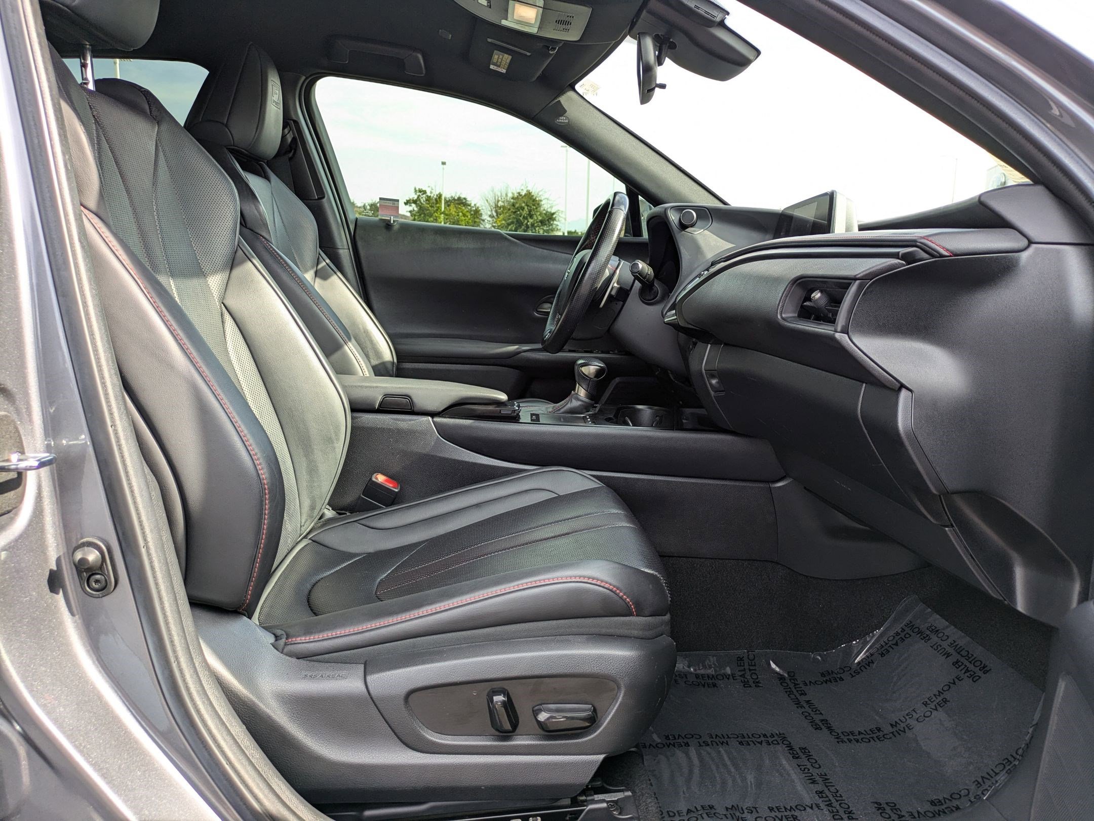 2020 Lexus UX 200 F SPORT photo 29