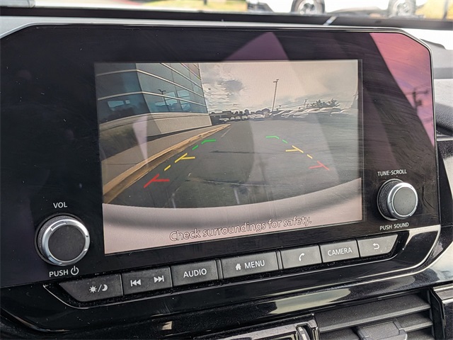 2022 Nissan Pathfinder SV photo 18