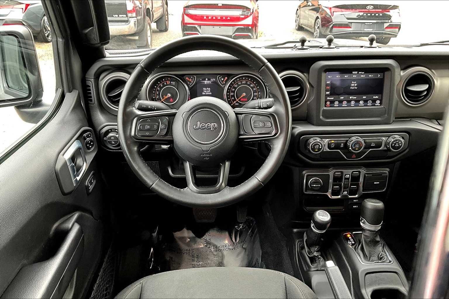 2021 Jeep Gladiator Willys photo 5