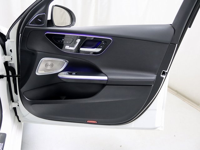 2025 Mercedes Benz C 300 4MATIC photo 31