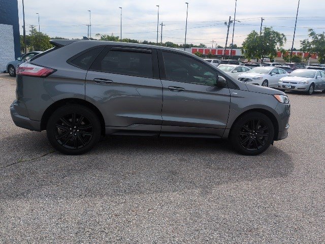 2022 Ford Edge ST photo 6