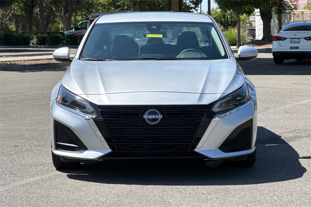 2023 Nissan Altima 2.5 SV photo 3