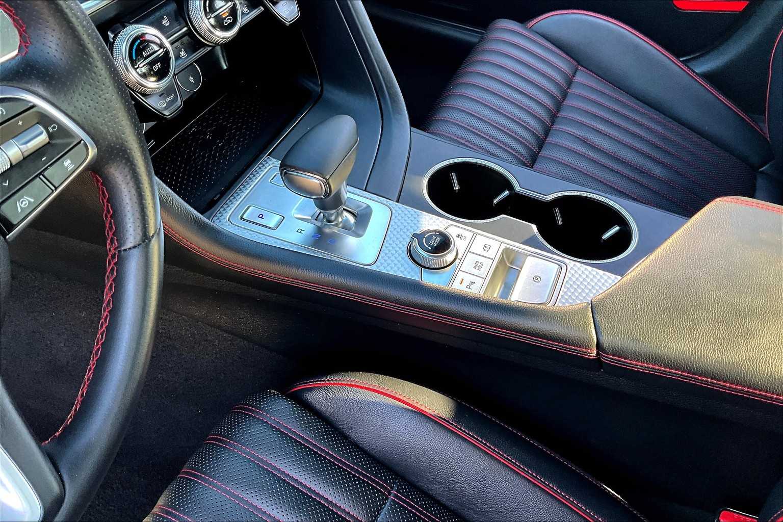 2023 Genesis G70 3.3T photo 14