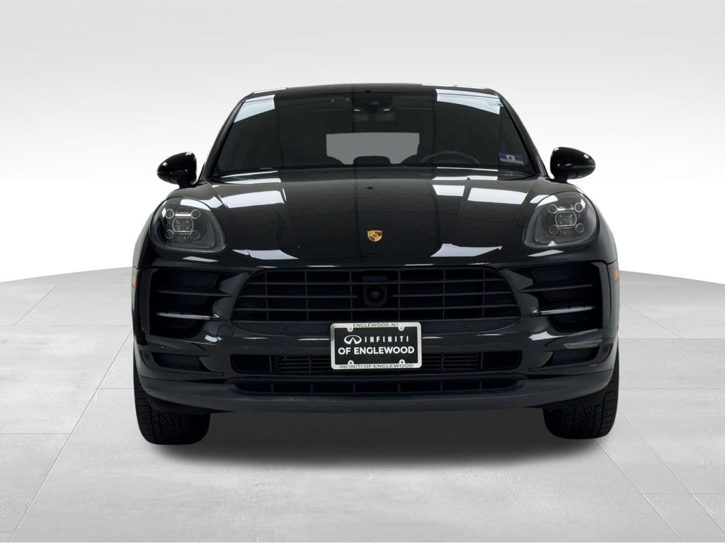 2019 Porsche Macan Base photo 2