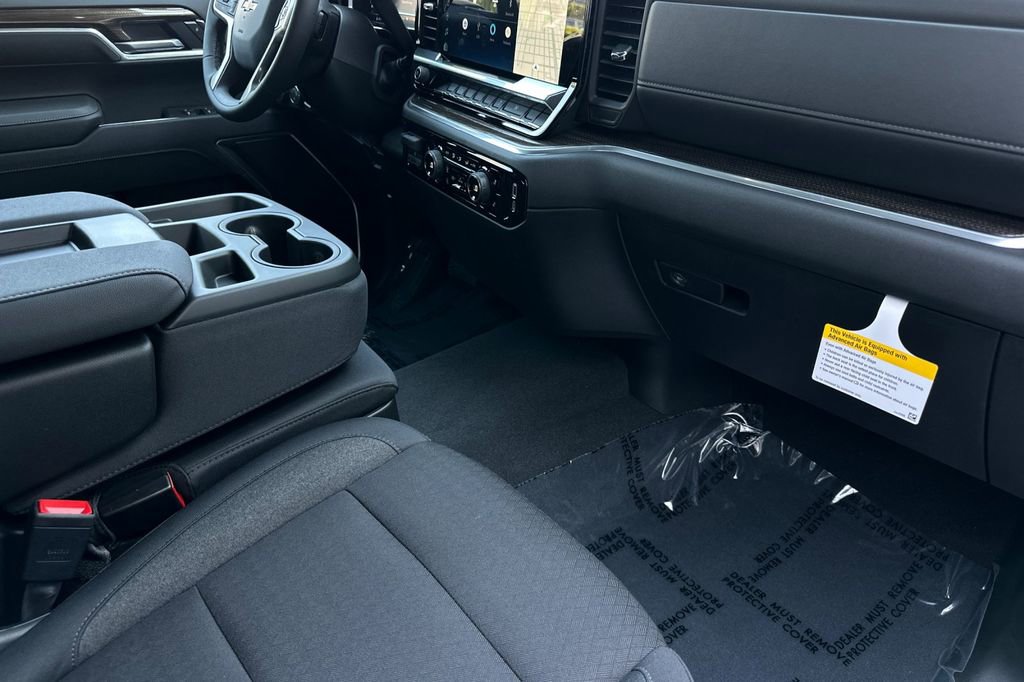 2025 Chevrolet Silverado 1500 LT photo 17