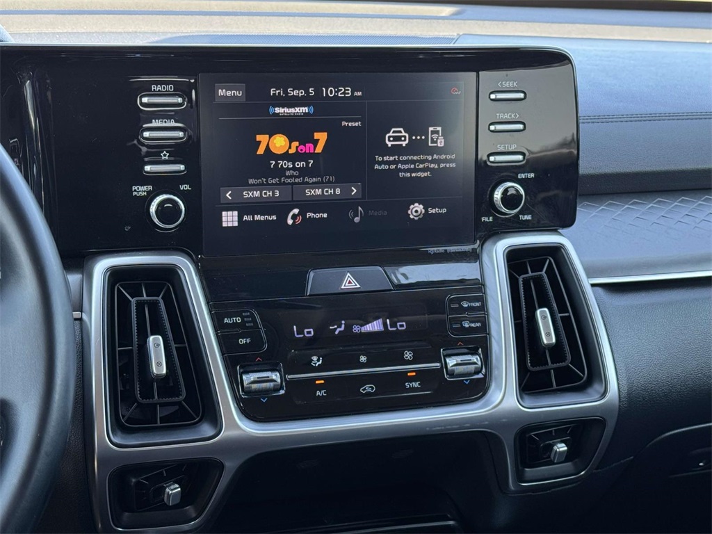 2021 Kia Sorento S photo 17