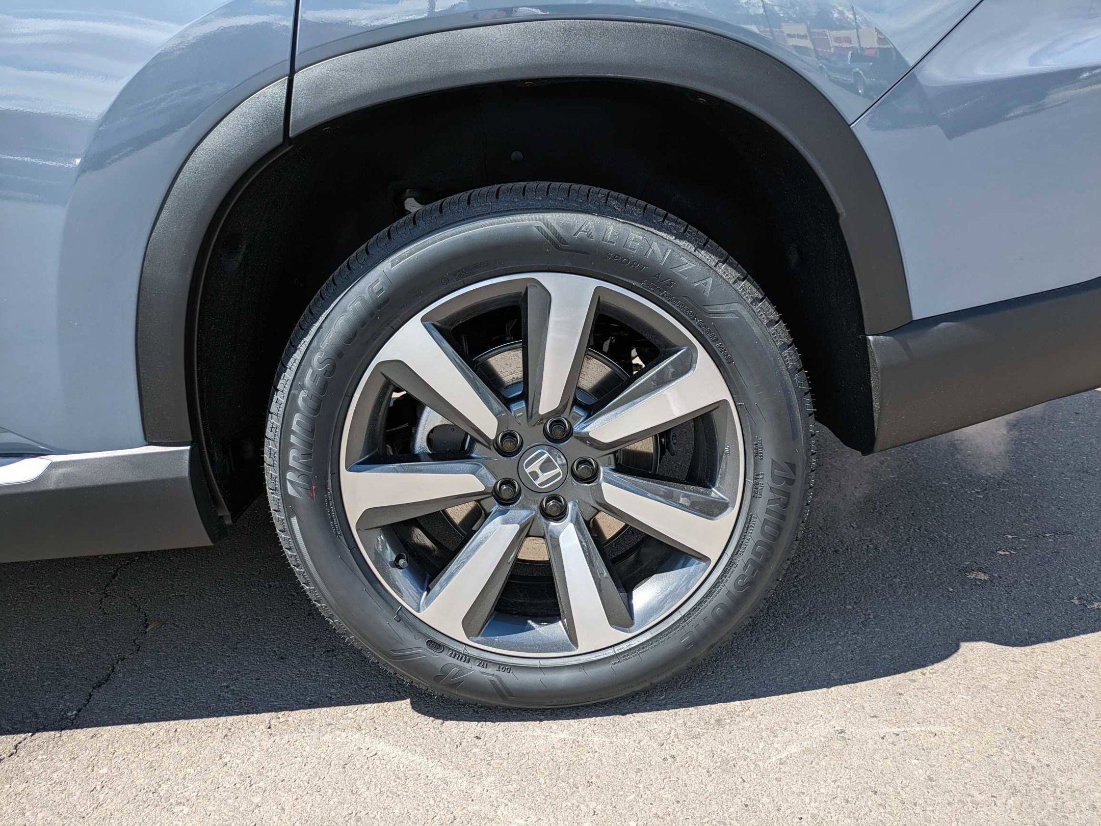 2025 Honda Pilot Touring photo 8