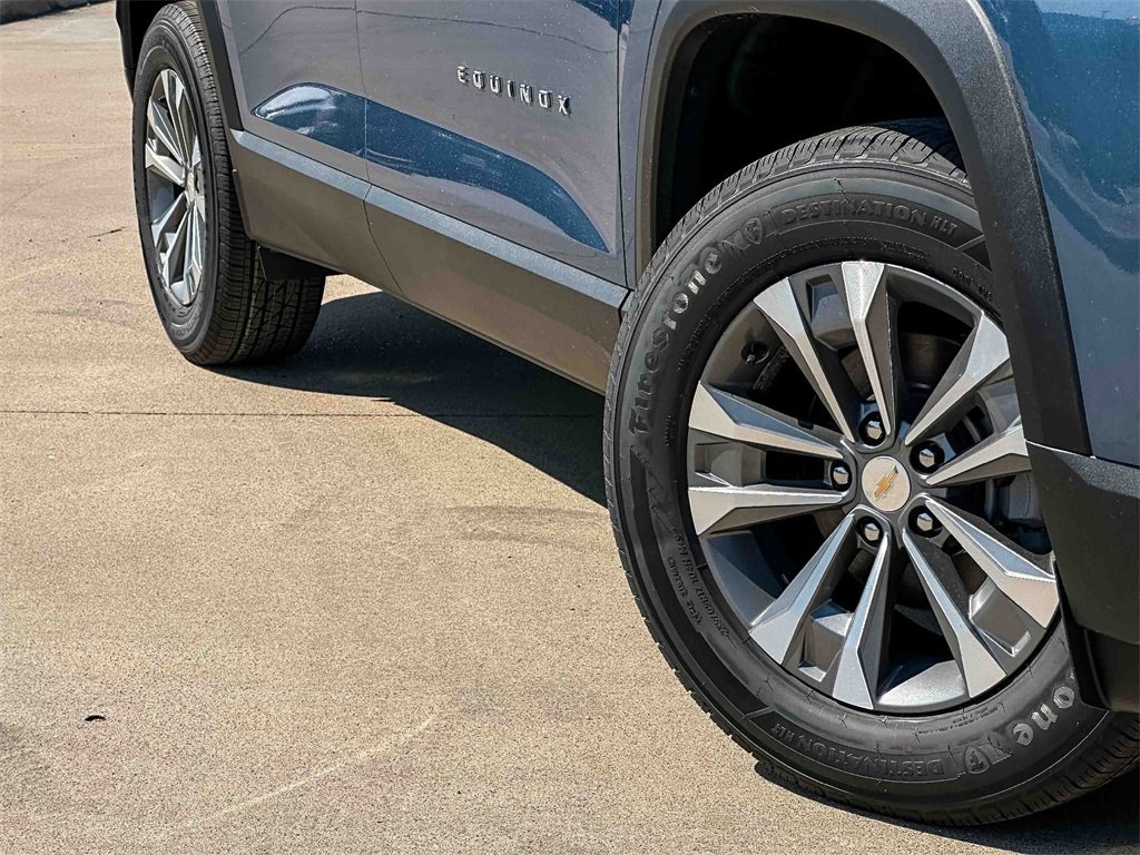 2026 Chevrolet Equinox LT photo 3