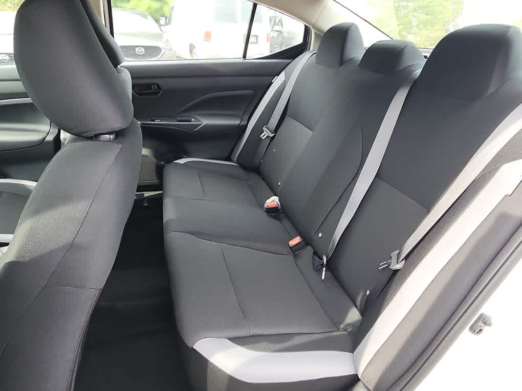 2025 Nissan Versa S photo 12