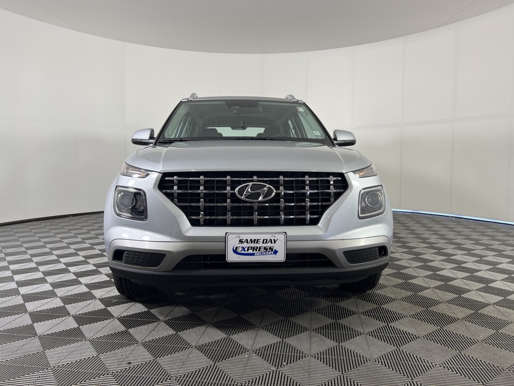 2023 Hyundai Venue SEL photo 23