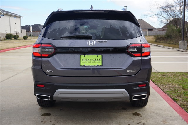 2025 Honda Pilot Touring photo 3