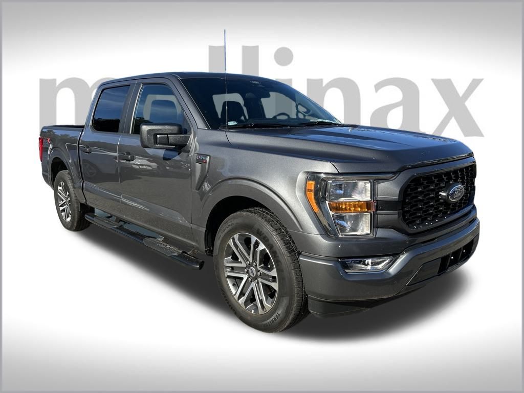 2022 Ford F-150 XL's photo
