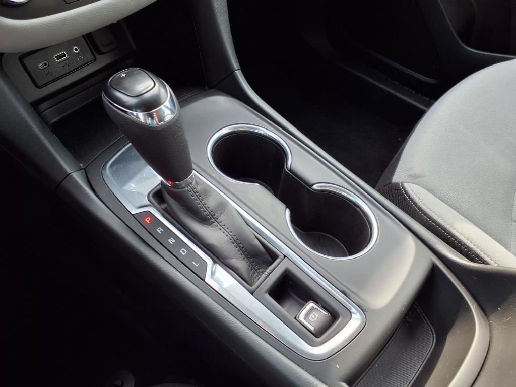 2020 Chevrolet Equinox LS photo 16