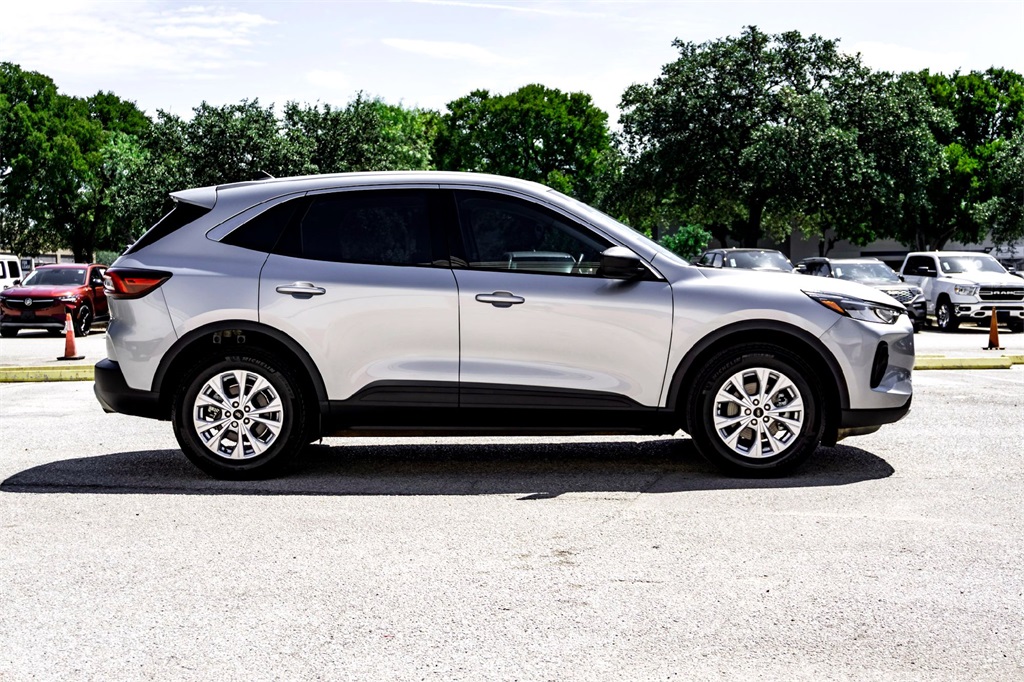2024 Ford Escape Active photo 3
