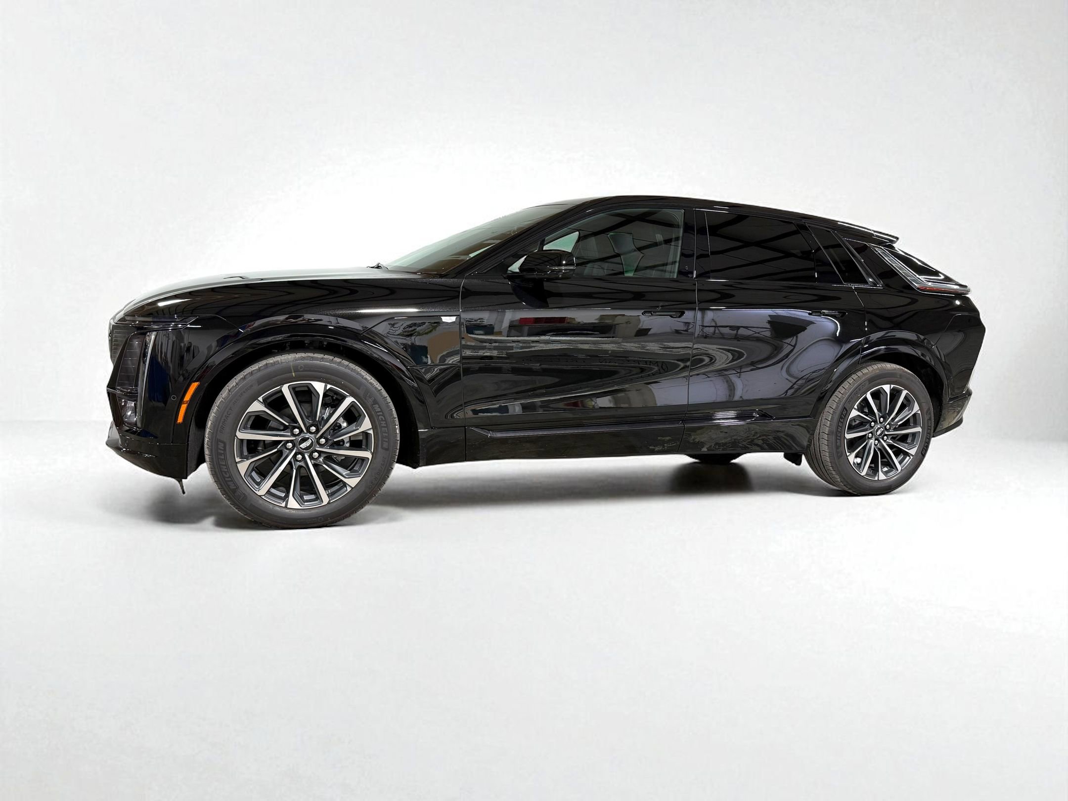 2026 Cadillac Lyriq Sport photo 2