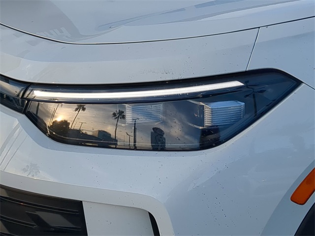 2025 Volkswagen Tiguan SE photo 4