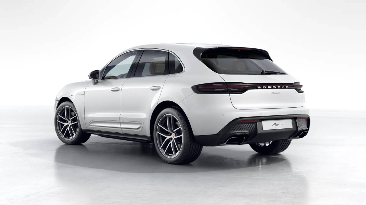 2026 Porsche Macan T photo 3