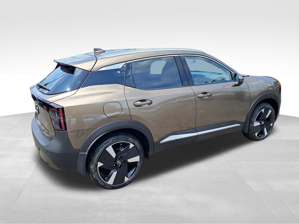 2025 Nissan Kicks SR photo 4