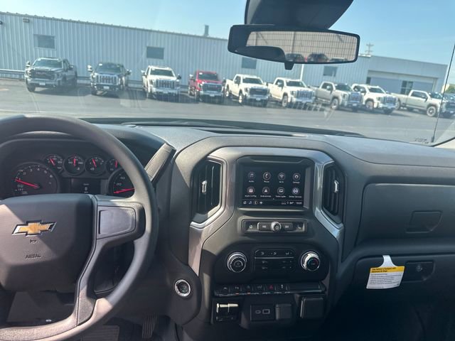 2025 Chevrolet Silverado 1500 photo 3