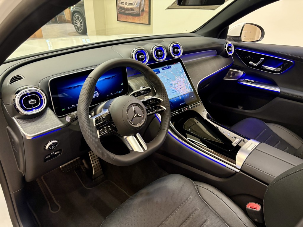 2026 Mercedes Benz GLC 300 4MATIC photo 5