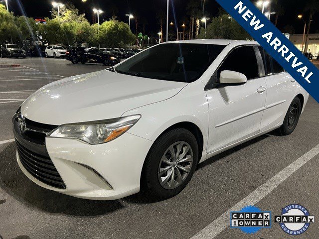 2017 Toyota Camry XLE XSE photo 2