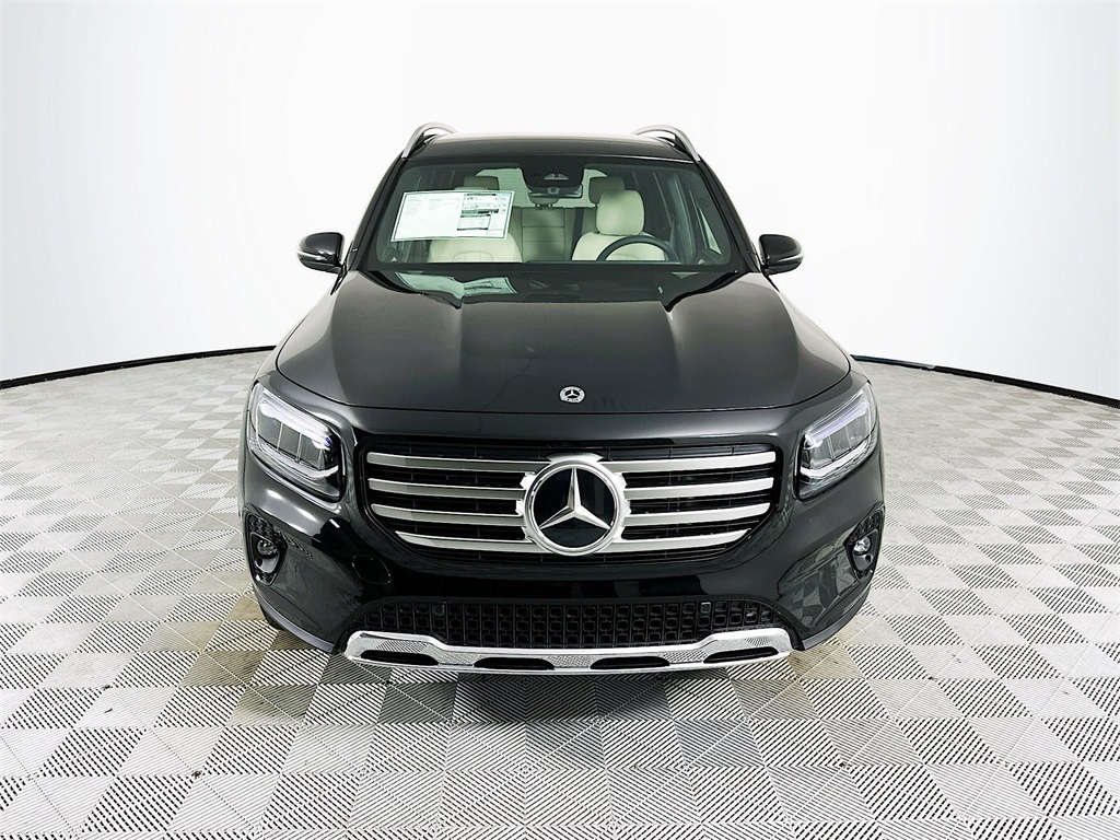 2025 Mercedes Benz GLB 250 photo 2