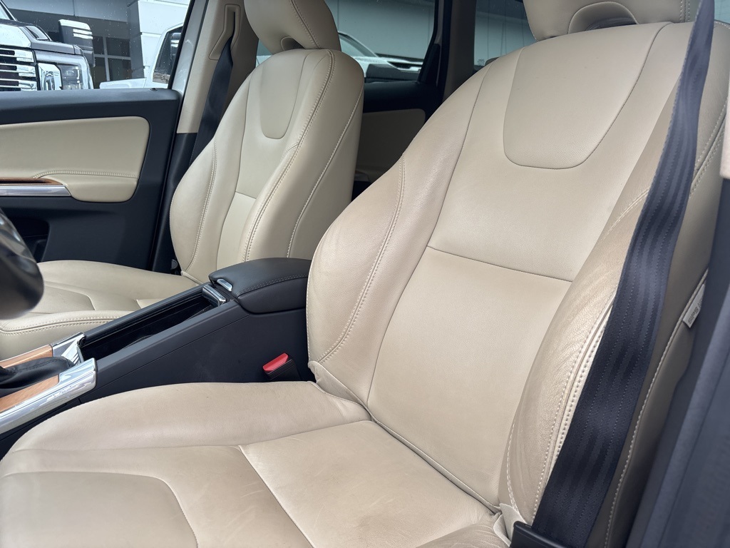 2017 Volvo XC60 T6 Inscription photo 14