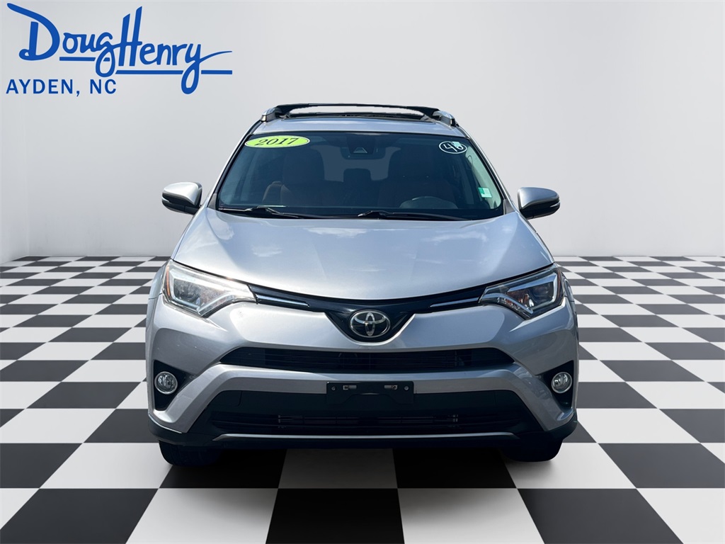 2017 Toyota RAV4 Limited photo 8